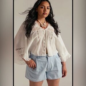 NWT we the free people CRVY Moon sign pleated shorts light blue denim sz 30